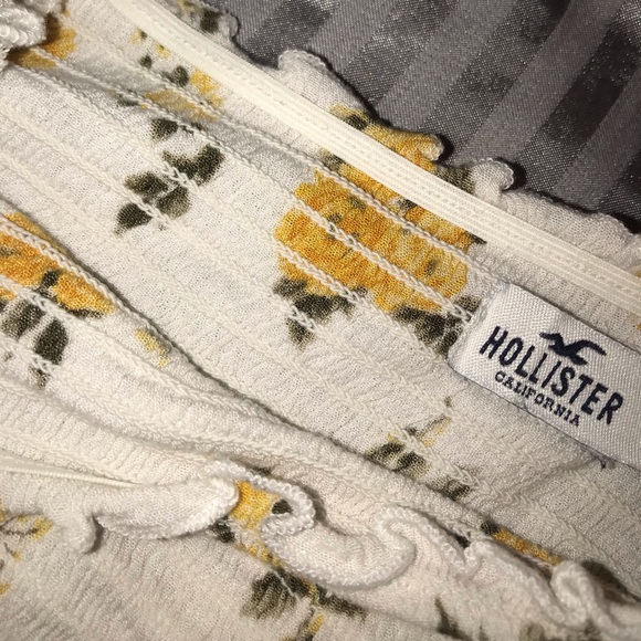 Hollister off the shoulder long sleeve - Picture 4 of 5